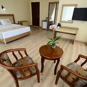 725 بي *** باتومي